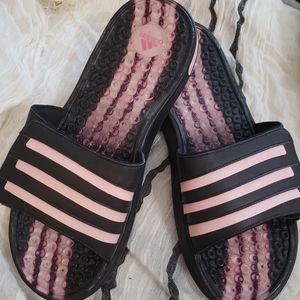 Super cute Adidas Women's sandals